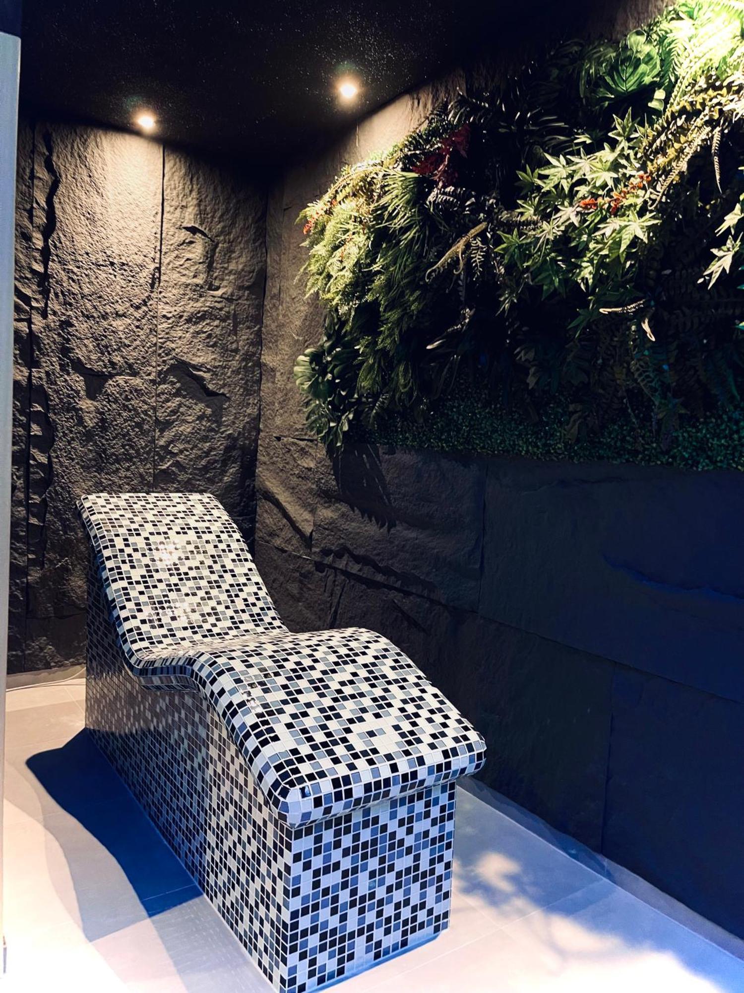 Mozaik Apartments & Spa - Modern 4-Star Apartments With Exclusive Private Spa Wellness In The City Center - Sauna, Jacuzzi, Turkish Bath - Free Parking, Wi-Fi - Rooms & Apartments Cuprija Luaran gambar