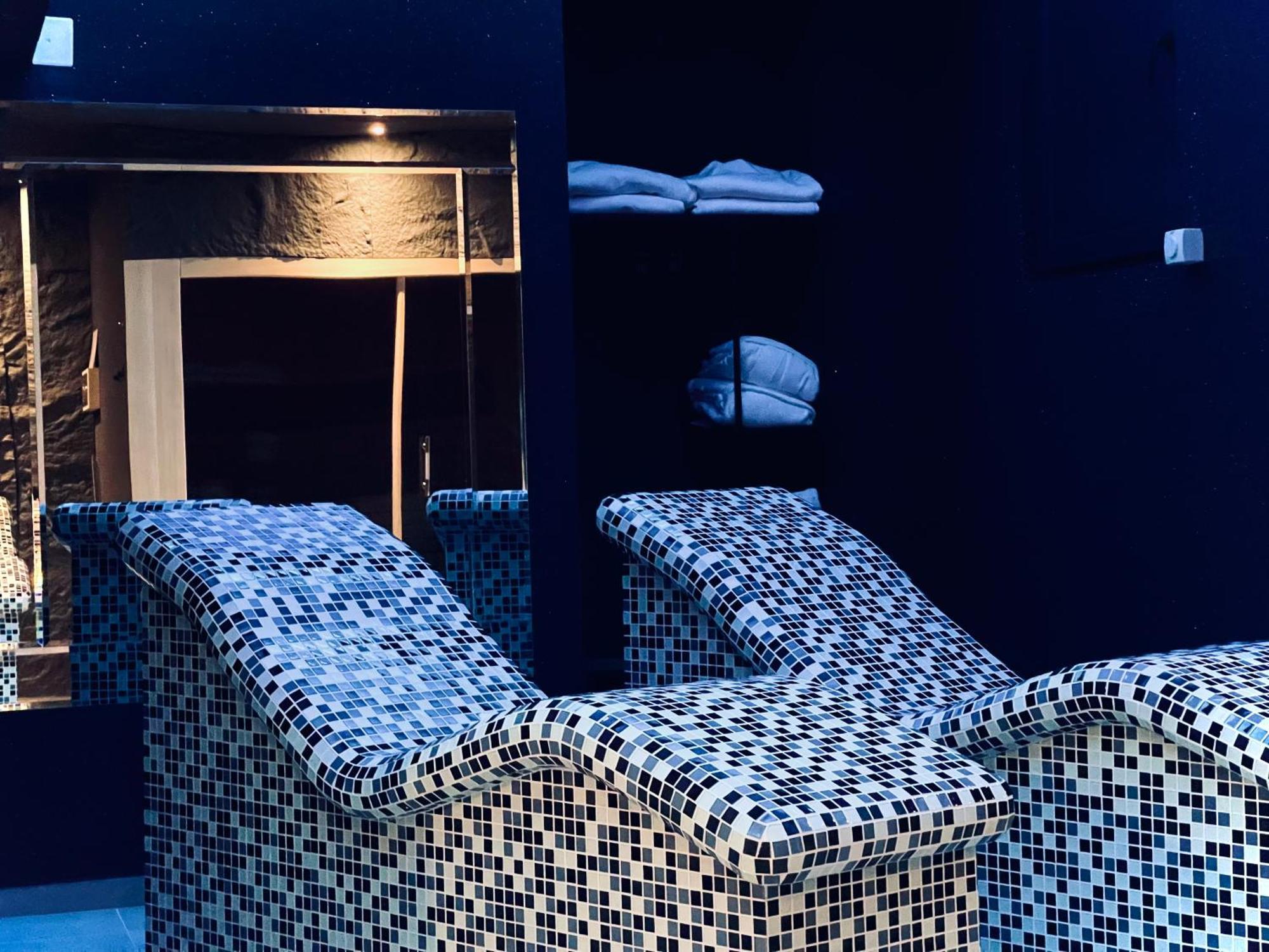 Mozaik Apartments & Spa - Modern 4-Star Apartments With Exclusive Private Spa Wellness In The City Center - Sauna, Jacuzzi, Turkish Bath - Free Parking, Wi-Fi - Rooms & Apartments Cuprija Luaran gambar