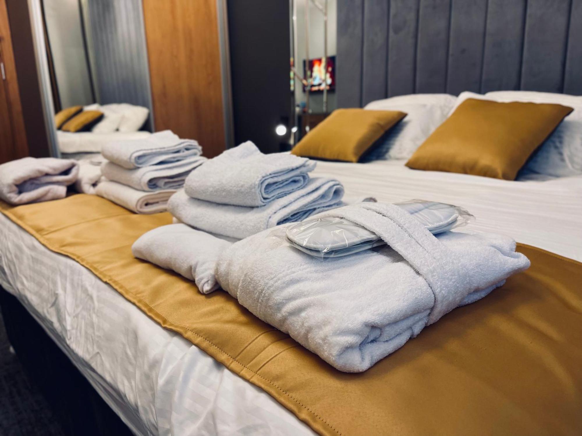 Mozaik Apartments & Spa - Modern 4-Star Apartments With Exclusive Private Spa Wellness In The City Center - Sauna, Jacuzzi, Turkish Bath - Free Parking, Wi-Fi - Rooms & Apartments Cuprija Luaran gambar