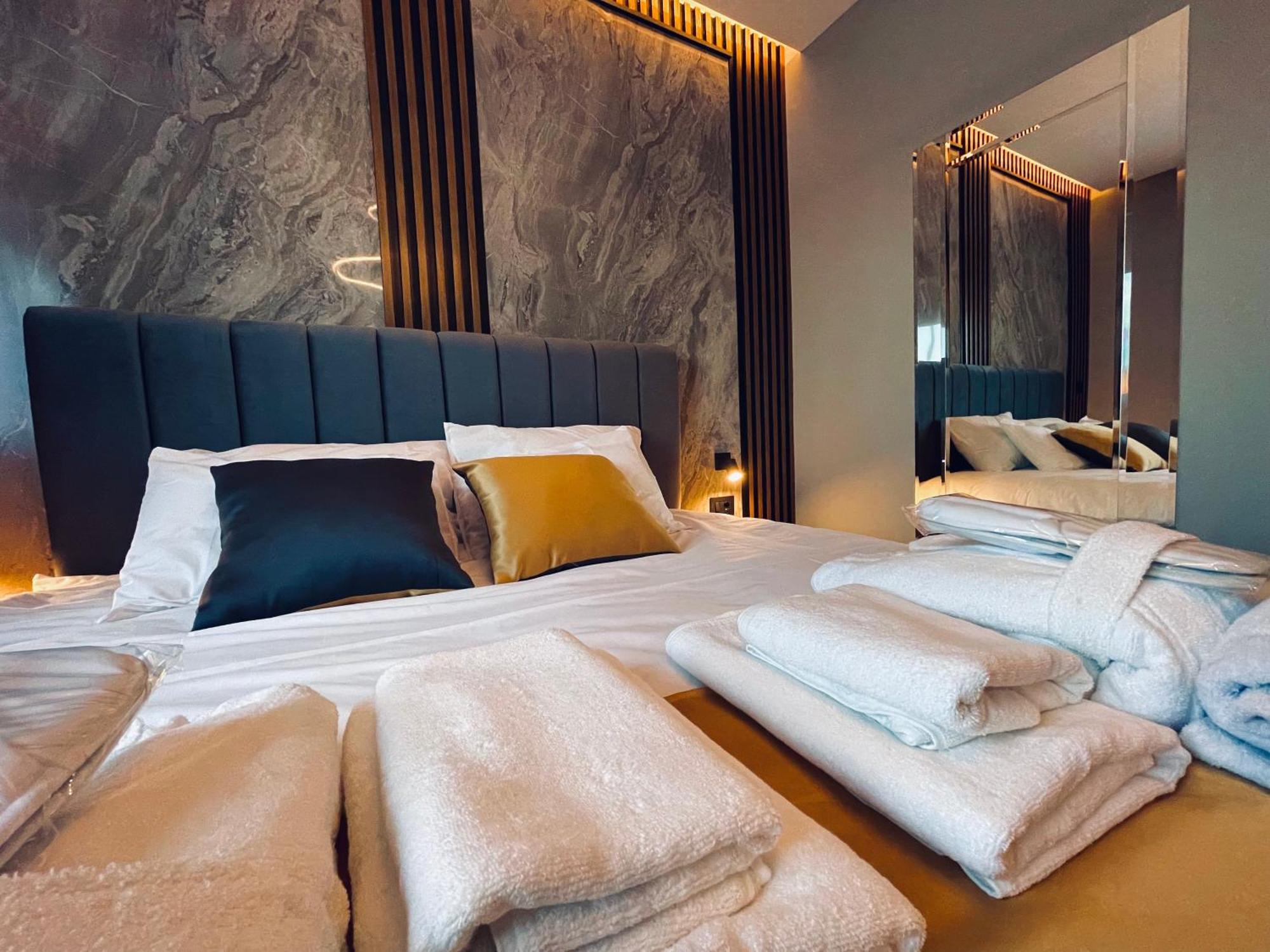 Mozaik Apartments & Spa - Modern 4-Star Apartments With Exclusive Private Spa Wellness In The City Center - Sauna, Jacuzzi, Turkish Bath - Free Parking, Wi-Fi - Rooms & Apartments Cuprija Luaran gambar