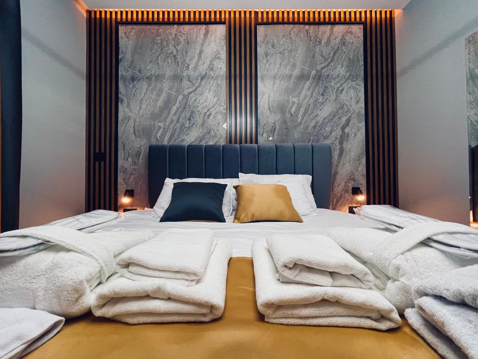 Mozaik Apartments & Spa - Modern 4-Star Apartments With Exclusive Private Spa Wellness In The City Center - Sauna, Jacuzzi, Turkish Bath - Free Parking, Wi-Fi - Rooms & Apartments Cuprija Luaran gambar