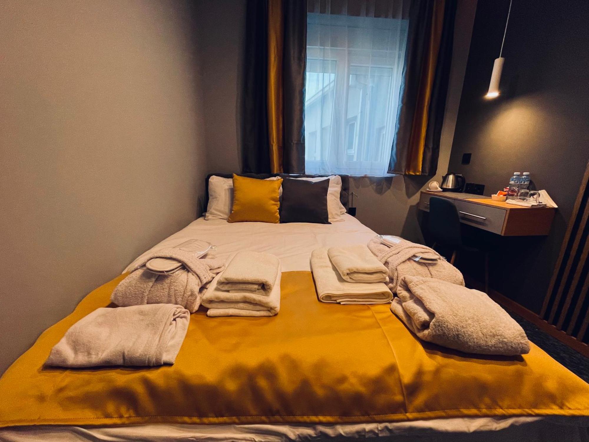 Mozaik Apartments & Spa - Modern 4-Star Apartments With Exclusive Private Spa Wellness In The City Center - Sauna, Jacuzzi, Turkish Bath - Free Parking, Wi-Fi - Rooms & Apartments Cuprija Luaran gambar