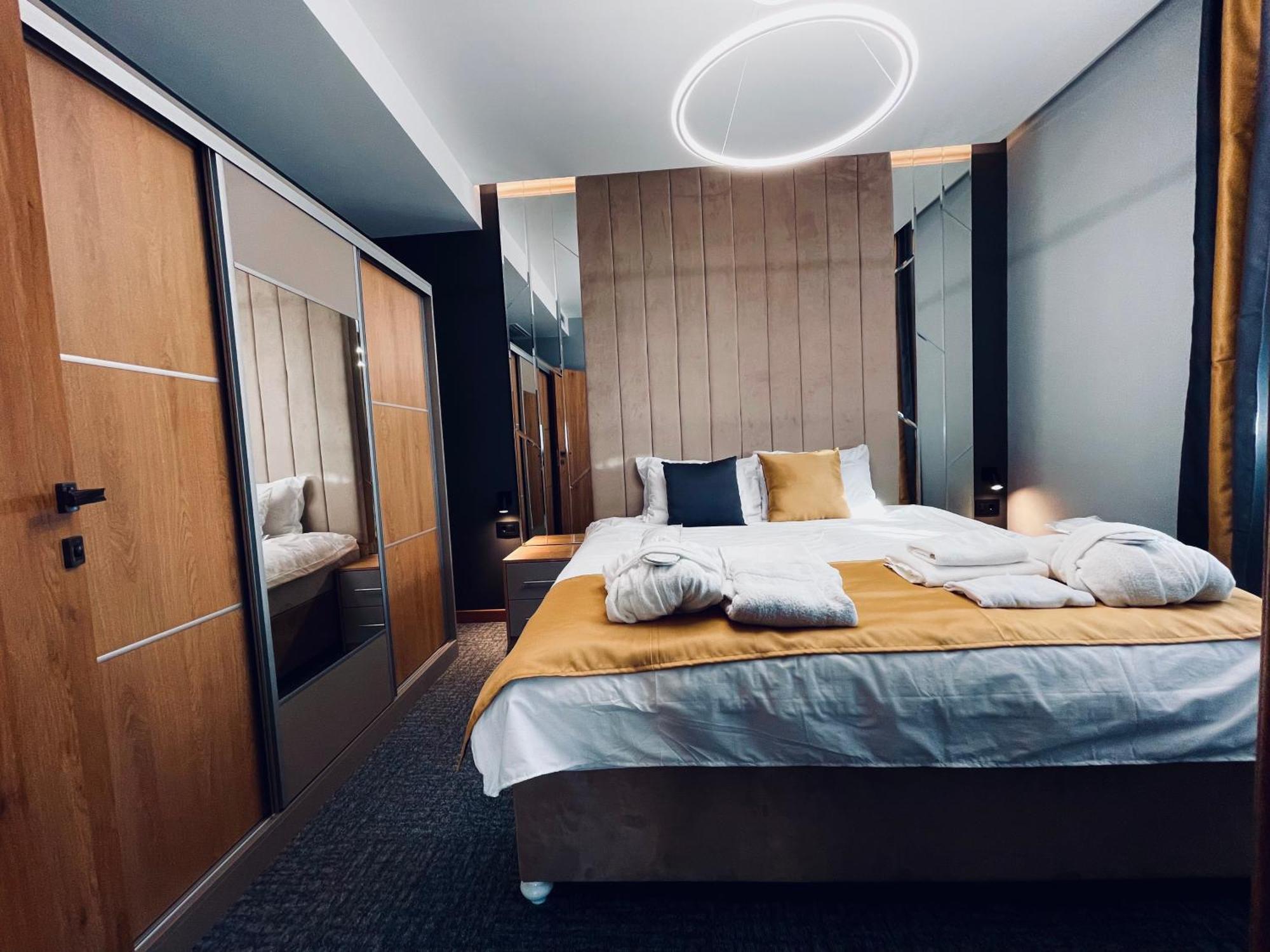 Mozaik Apartments & Spa - Modern 4-Star Apartments With Exclusive Private Spa Wellness In The City Center - Sauna, Jacuzzi, Turkish Bath - Free Parking, Wi-Fi - Rooms & Apartments Cuprija Luaran gambar