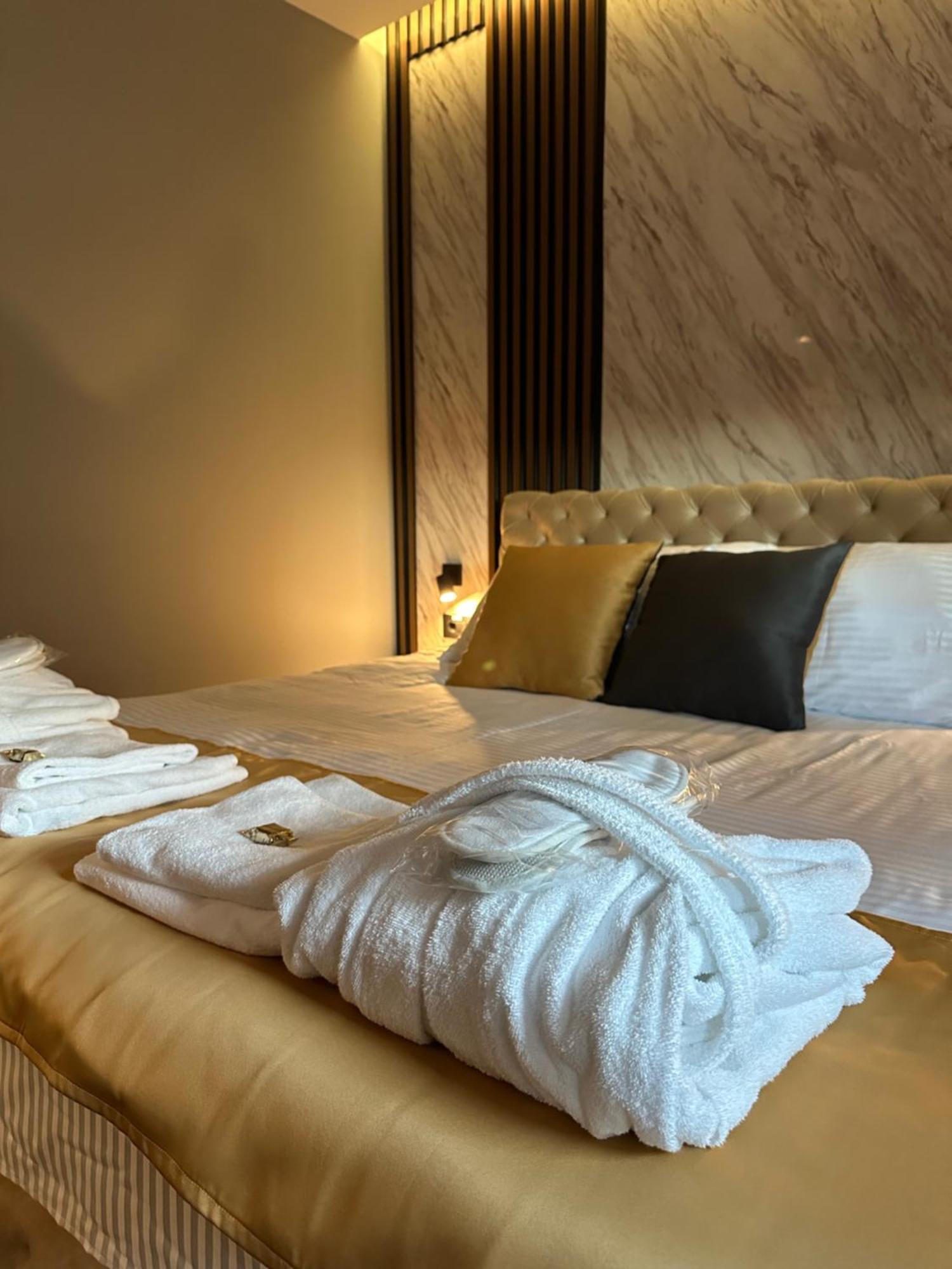 Mozaik Apartments & Spa - Modern 4-Star Apartments With Exclusive Private Spa Wellness In The City Center - Sauna, Jacuzzi, Turkish Bath - Free Parking, Wi-Fi - Rooms & Apartments Cuprija Luaran gambar